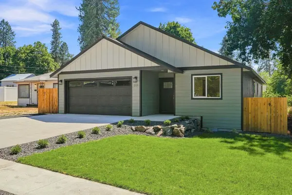 614 E A St, Deer Park, WA 99006