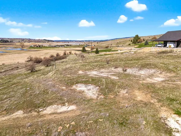 3811 S Henry Rd, Greenacres, WA 99016
