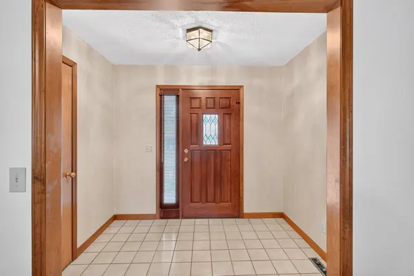 3447 S Valley View AVE, Springfield, MO 65804