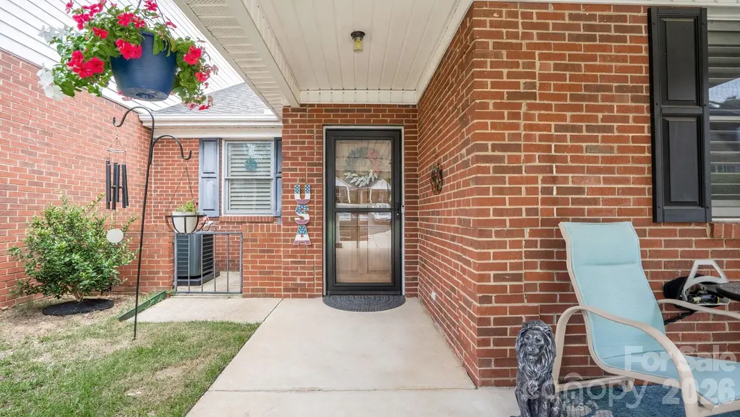 19940 Oak Leaf CIR, Cornelius, NC 28031