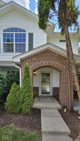 4950 Potomac Square WAY #4, Indianapolis, IN 46268