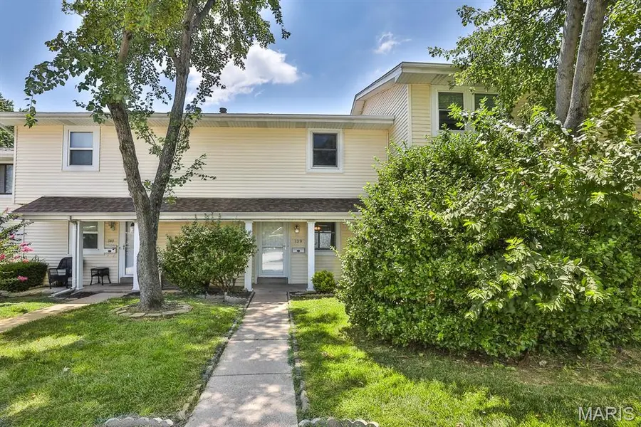 139 Condor CT #139, St Charles, MO 63303