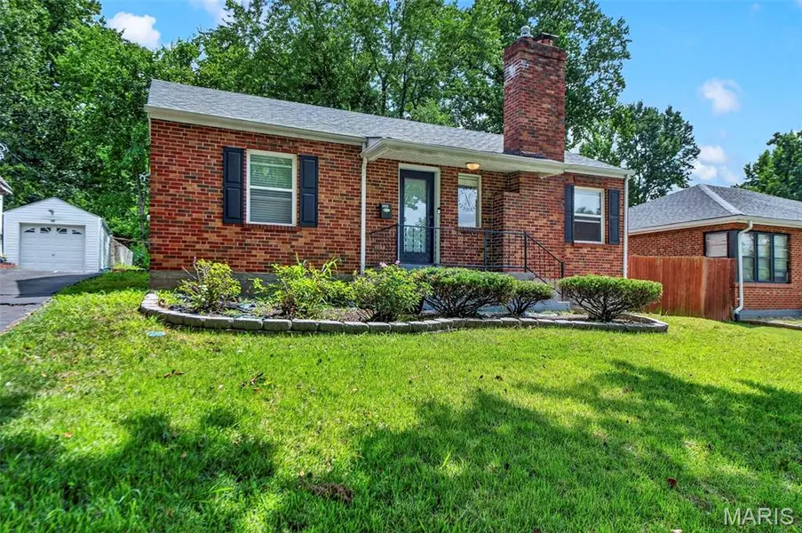 7541 Norwalk LN, St Louis, MO 63121