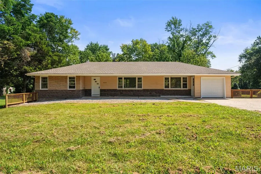 4302 Fee Fee RD, Bridgeton, MO 63044