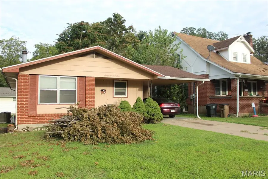 704 S Sprigg ST, Cape Girardeau, MO 63703