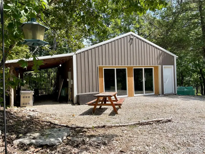 14 Boulder PASS, New Florence, MO 63363