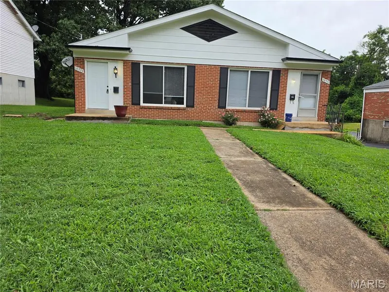 10533 Hobday AVE, St Ann, MO 63074