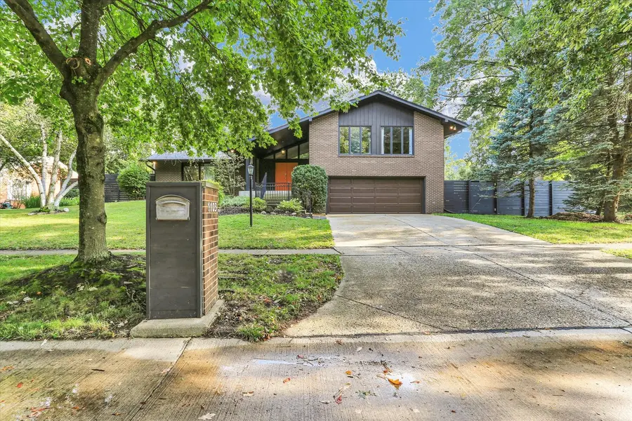 1103 Harrington DR, Champaign, IL 61821