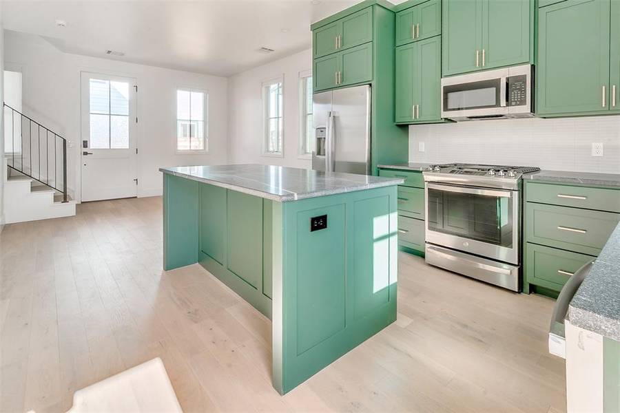 1056 Hangar DR, Oklahoma City, OK 73108