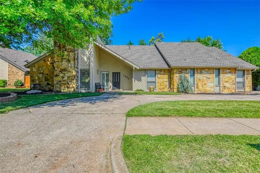 1402 Broad Acres DR, Norman, OK 73072
