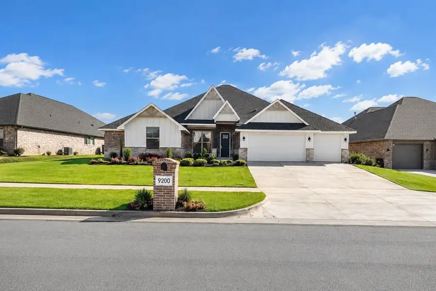 9200 SW 35th ST, Oklahoma City, OK 73179