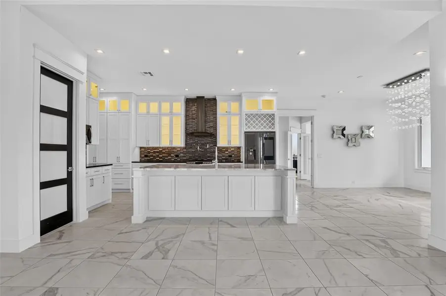 15400 Kestral Park CT, Edmond, OK 73013