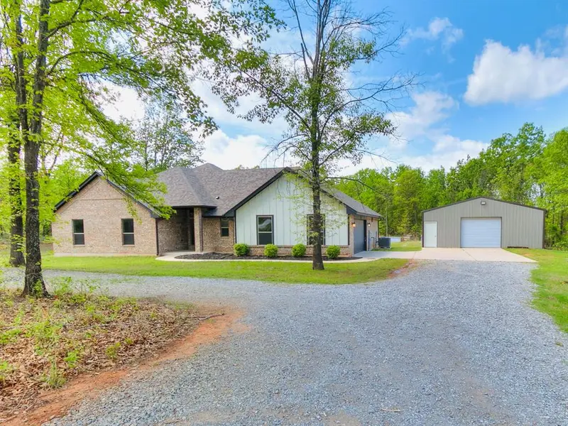 19430 Hidden Pines DR, Norman, OK 73026