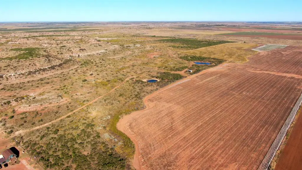E 1560 RD, Olustee, OK 73560
