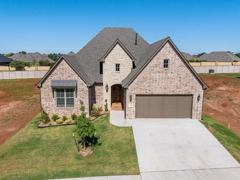 15509 Bergman CIR, Edmond, OK 73013