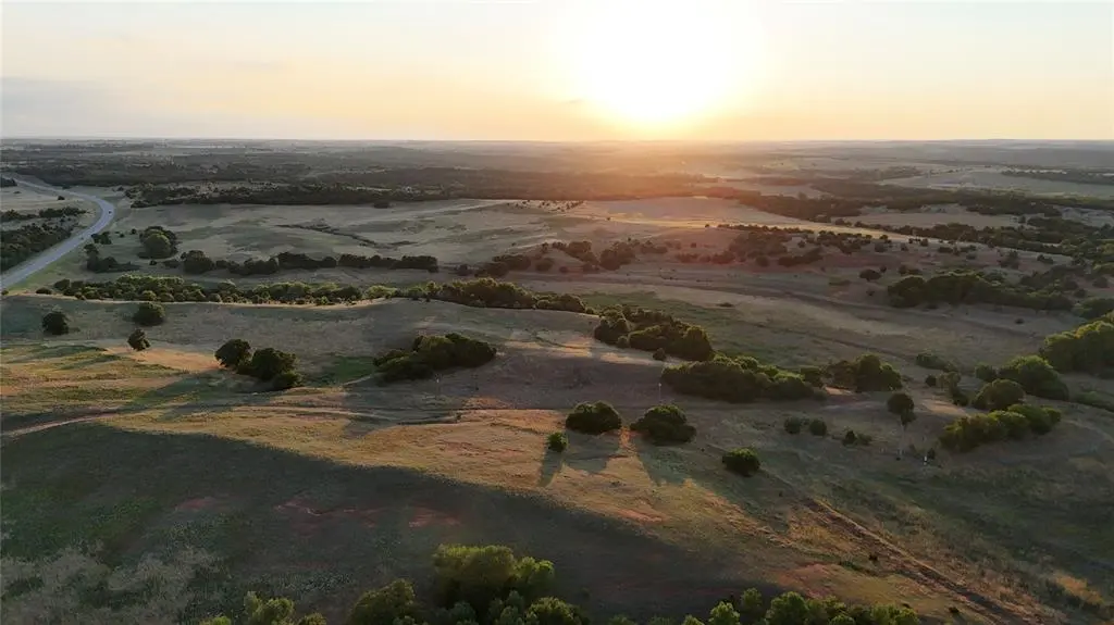 N 152 HWY, Binger, OK 73009