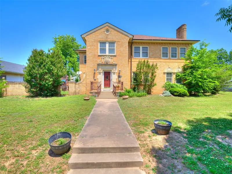401 W 6th AVE, Bristow, OK 74010