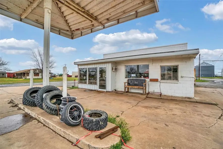 200 E Second ST, Duke, OK 73532