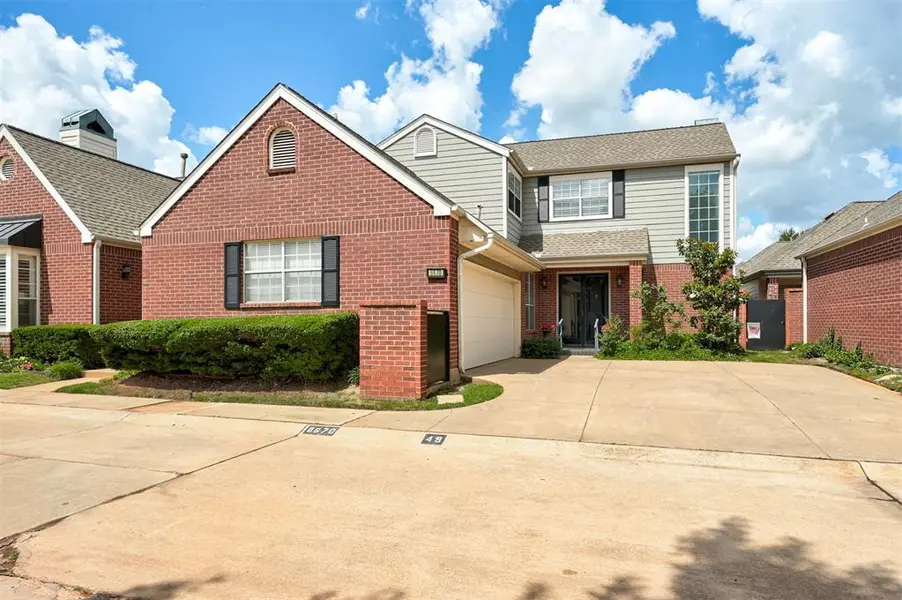 8670 N May AVE #49D, Oklahoma City, OK 73120