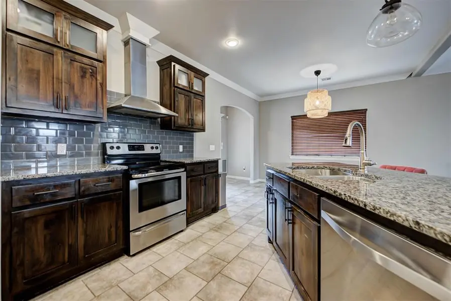 8325 NW 141st CIR, Oklahoma City, OK 73142
