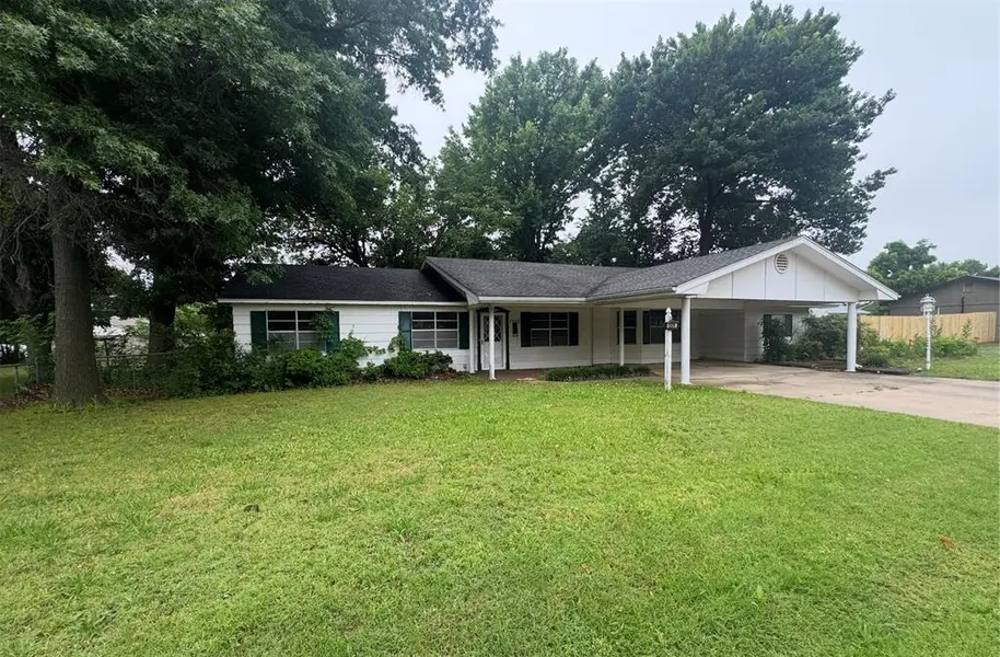 1205 E Indianola ST, Wynnewood, OK 73098