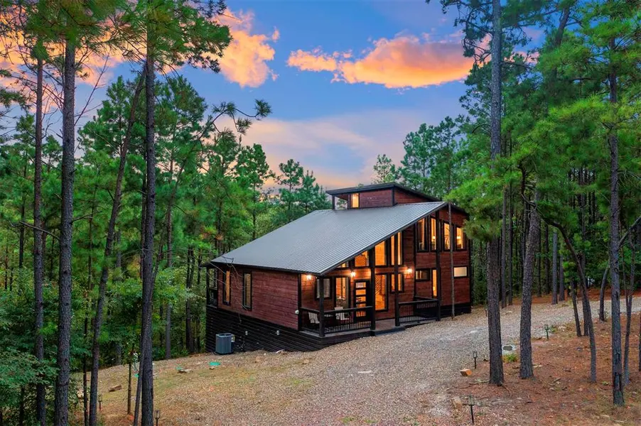 900 Timberline TRL, Broken Bow, OK 74728