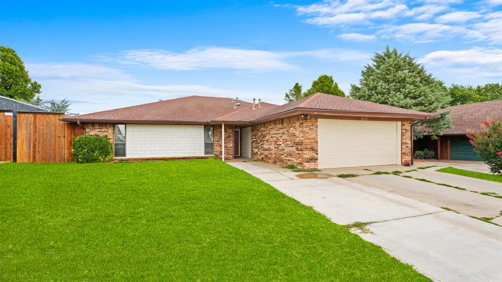 313 E Platt DR, Yukon, OK 73099