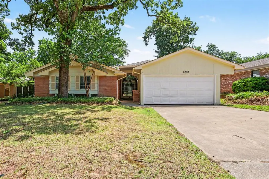 6728 N Tall Oaks DR, Oklahoma City, OK 73127
