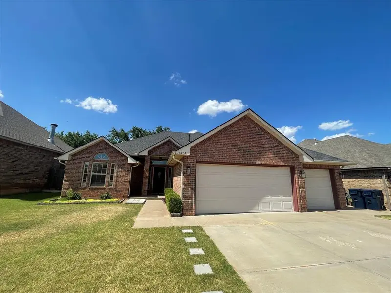 11913 SW 17th ST, Yukon, OK 73099