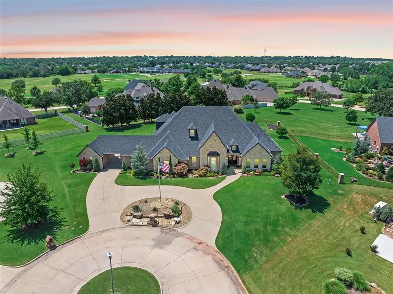 1204 Turnberry CIR, Shawnee, OK 74801