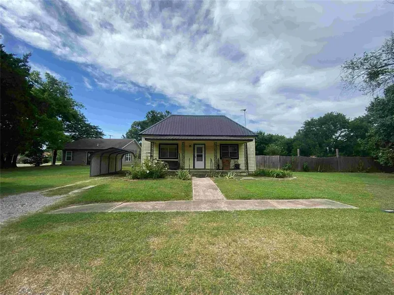 407 W Franklin ST, Maud, OK 74854