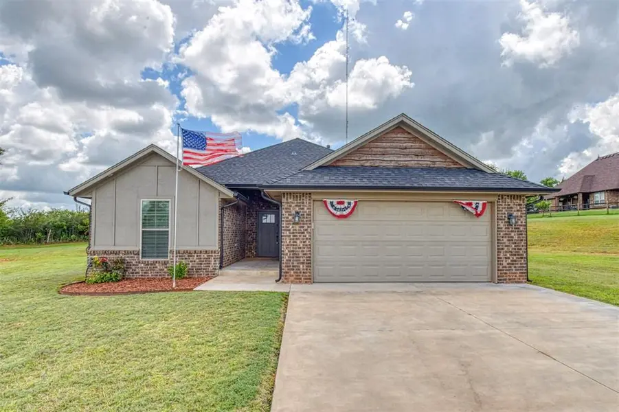 3713 King Arthur CT, Newcastle, OK 73065