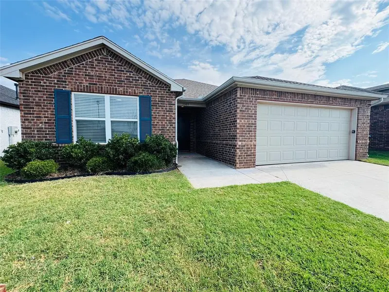 5303 Nicole DR, Tuttle, OK 73089
