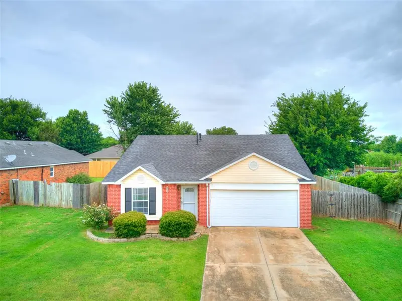905 Boot Hill LN, Noble, OK 73068