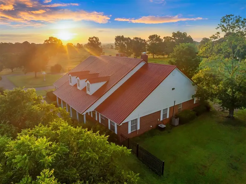 830 N Denison RD, Idabel, OK 74745