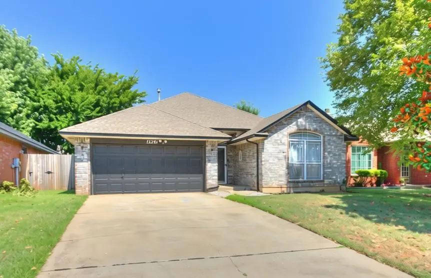 12281 SW 10th ST, Yukon, OK 73099