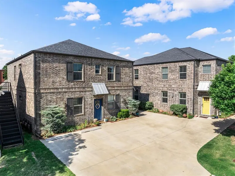 37 E Hurd ST #29, 33, 37, 41, Edmond, OK 73034