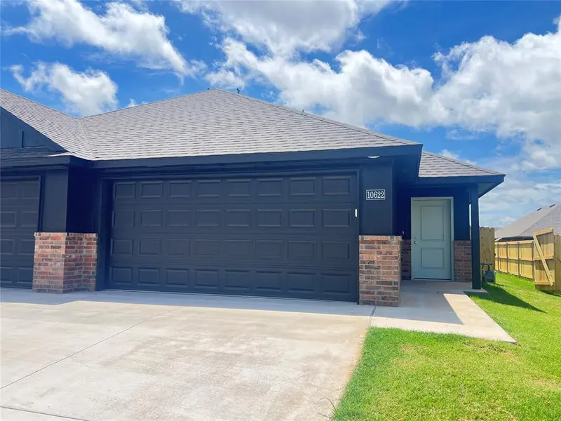 10622 SW 17th TER, Yukon, OK 73099