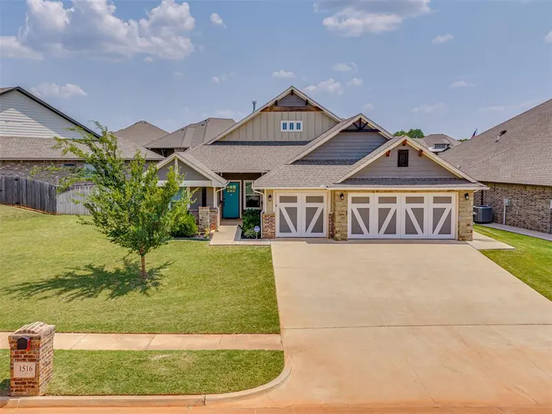 1516 Pendleton PL, Moore, OK 73160
