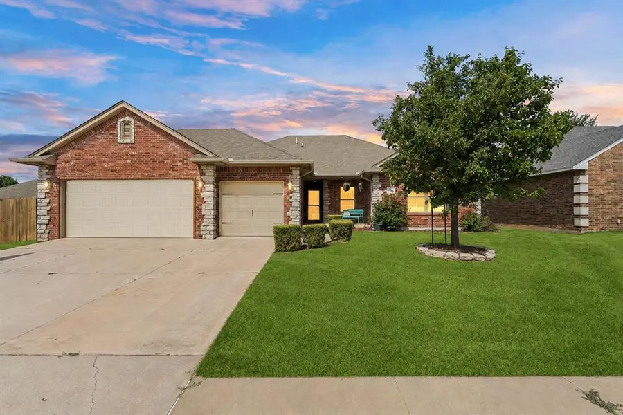 709 Blue Ridge RD, Moore, OK 73160