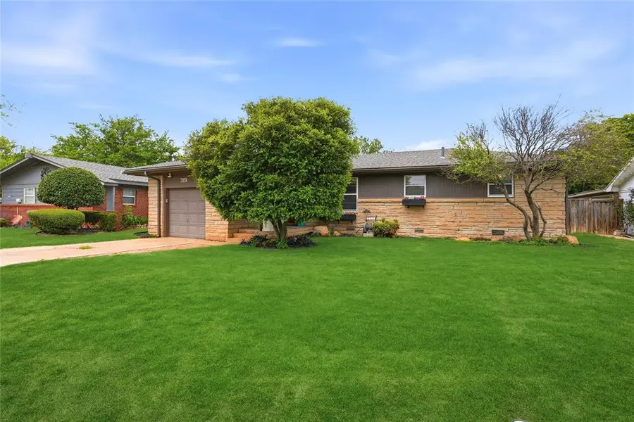 319 Cameron DR, Altus, OK 73521