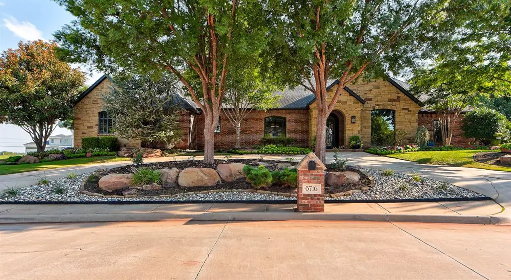 6716 Oak View RD, Edmond, OK 73025