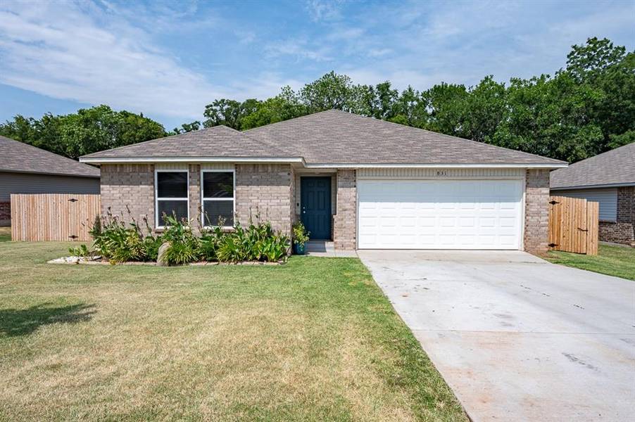 831 Twin Lakes DR, Noble, OK 73068
