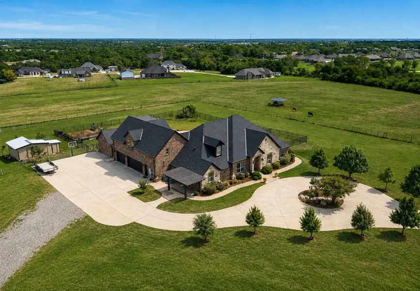 298 N Aspen DR, Blanchard, OK 73010