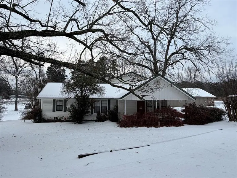 1664 N Us Highway 259 HWY, Broken Bow, OK 74728