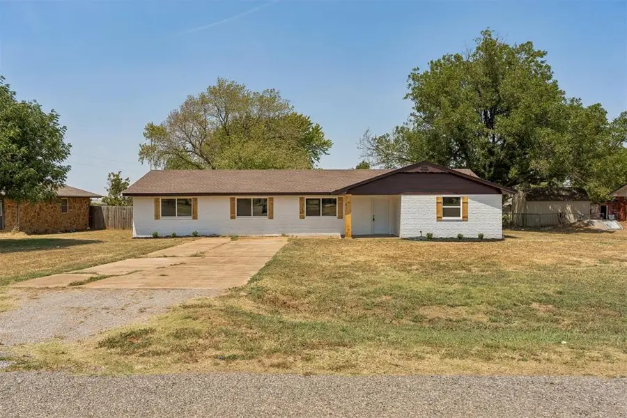 2024 E Robberts AVE, Kingfisher, OK 73750