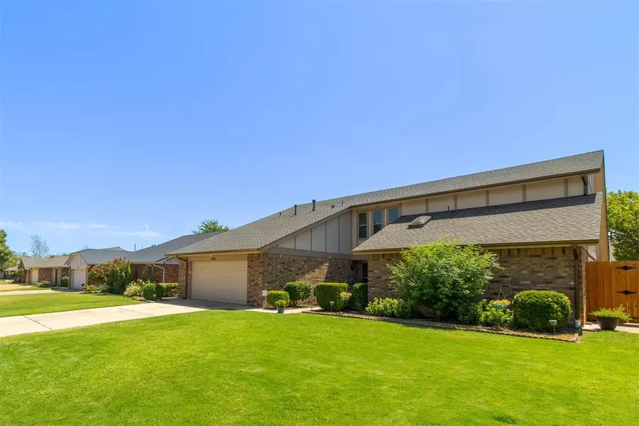 7216 NW 119th ST, Oklahoma City, OK 73162