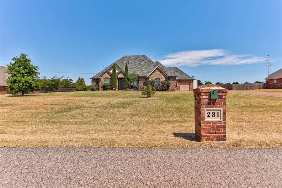 281 Meadow Lark LN, Blanchard, OK 73010