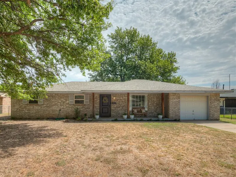 410 N Magnolia ST, Crescent, OK 73028