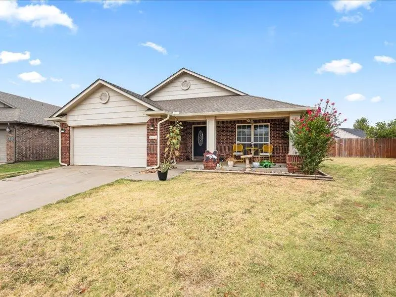 13333 SW 3rd ST, Yukon, OK 73099
